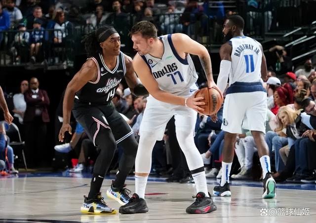 九游官网-独行侠前途光明！，德罗巴新星最后时刻胜出表现突出气势如虹延续的简单介绍