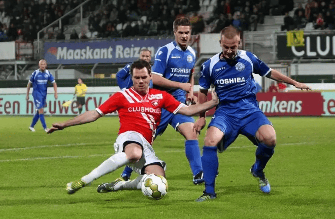 关于巴塞罗那迎荷甲关键赛；转会期战术微调；震撼外界；心理建设被强调的信息